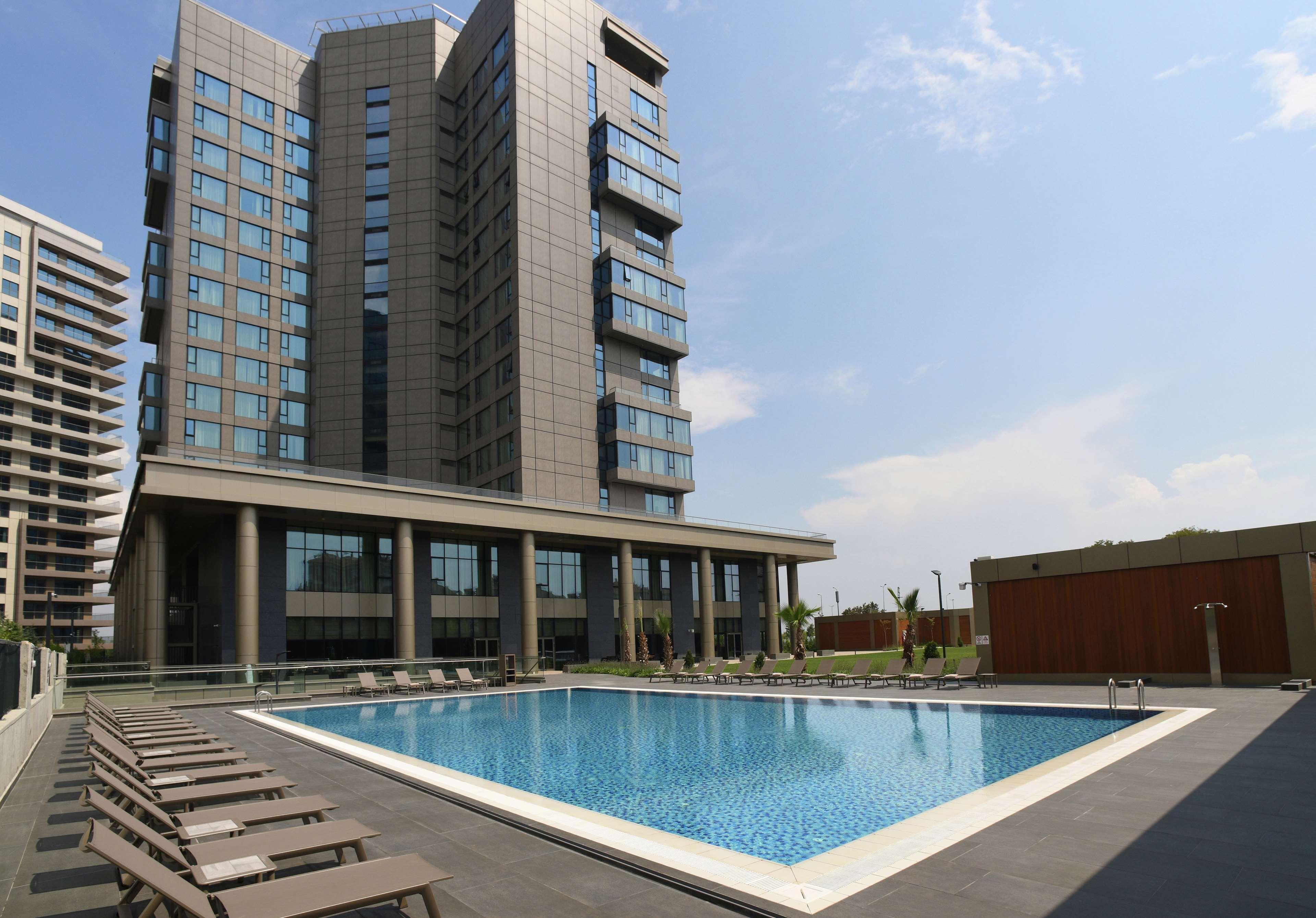 Hotel Hilton Istanbul Bakirkoy Zewnętrze zdjęcie The complex