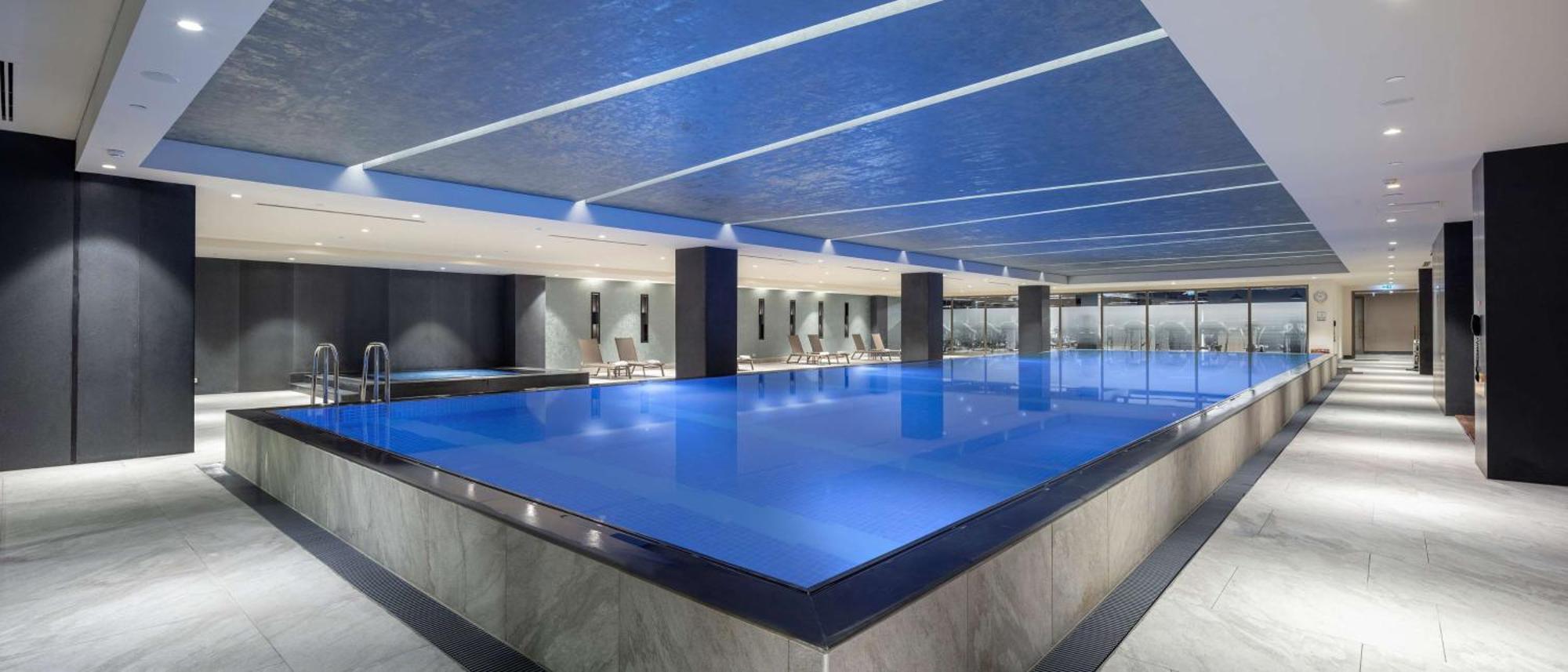 Hotel Hilton Istanbul Bakirkoy Zewnętrze zdjęcie The pool at the InterContinental London The O2